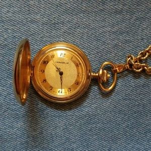 Lovely swiss made pocket watch necklace, golden